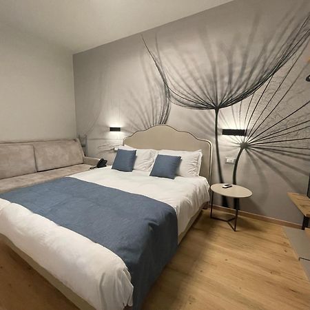 Hotel Central Giacomini سالو المظهر الخارجي الصورة