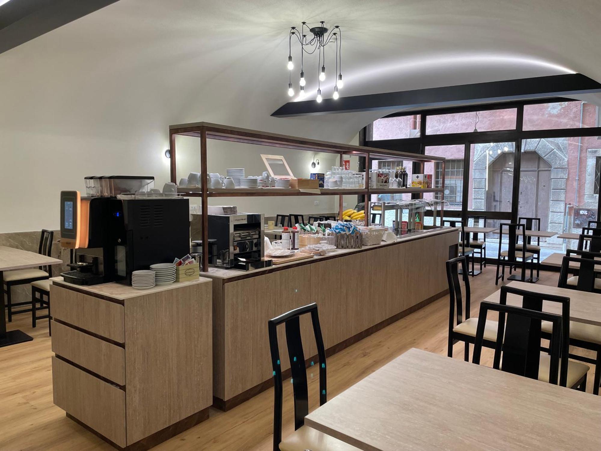 Hotel Central Giacomini سالو المظهر الخارجي الصورة