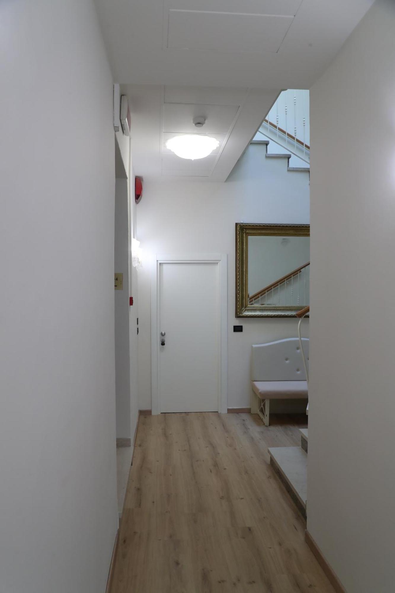 Hotel Central Giacomini سالو المظهر الخارجي الصورة