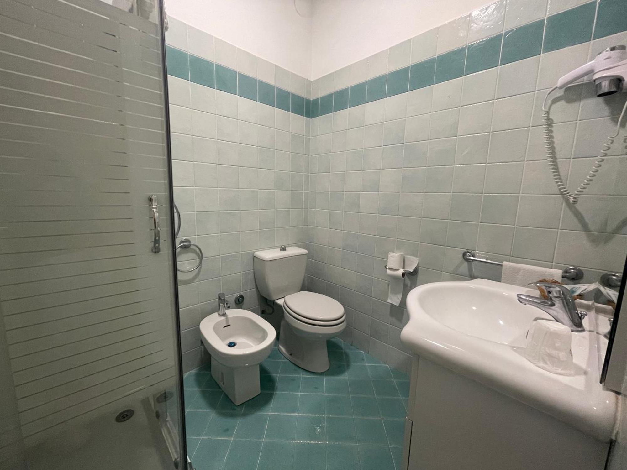 Hotel Central Giacomini سالو المظهر الخارجي الصورة