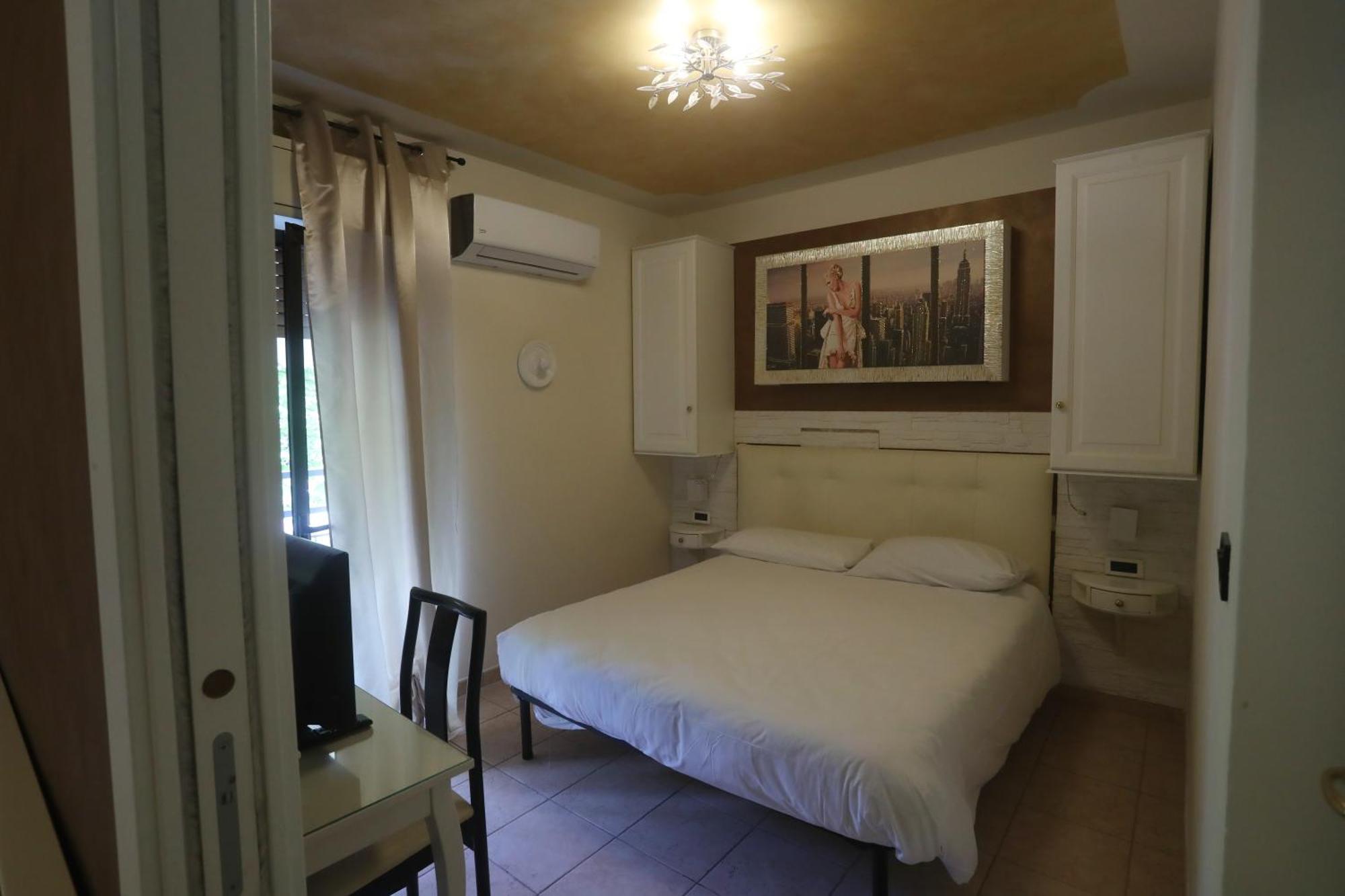 Hotel Central Giacomini سالو المظهر الخارجي الصورة