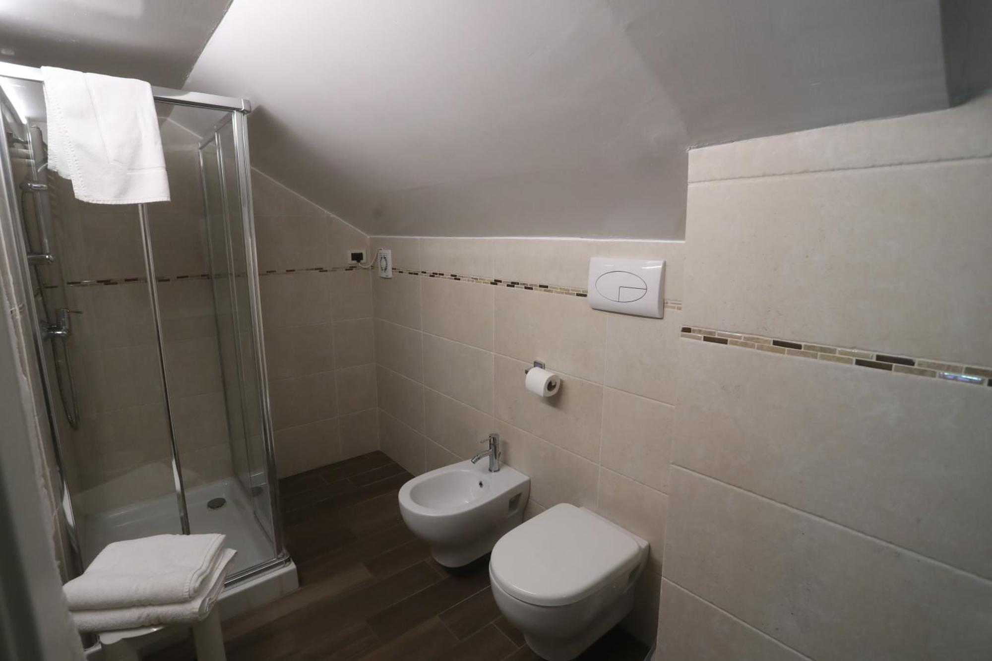 Hotel Central Giacomini سالو المظهر الخارجي الصورة