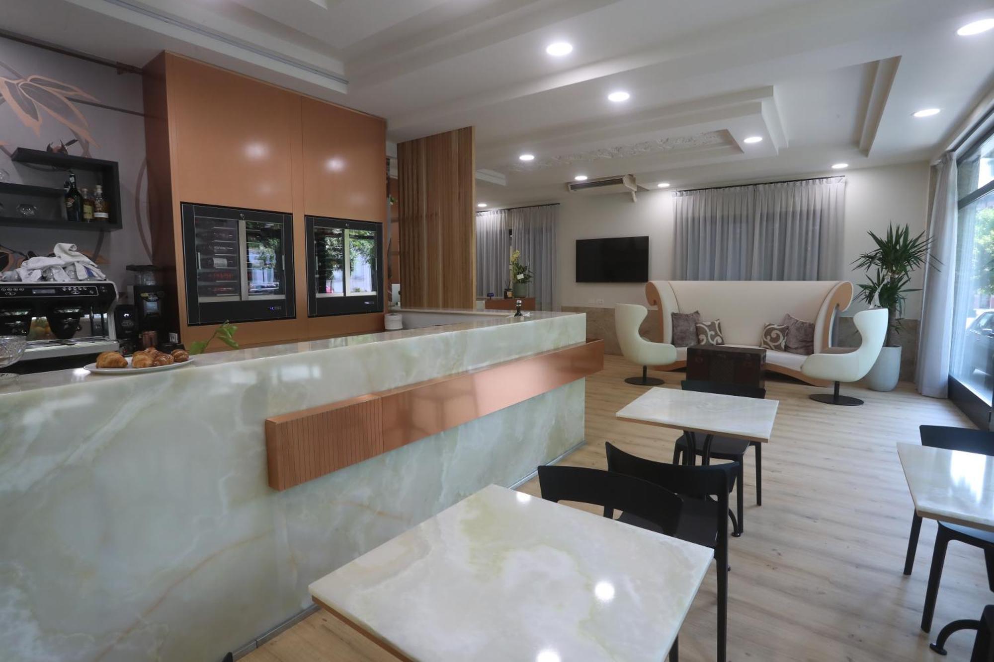 Hotel Central Giacomini سالو المظهر الخارجي الصورة
