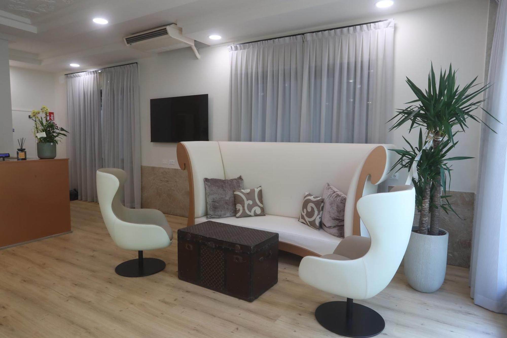 Hotel Central Giacomini سالو المظهر الخارجي الصورة