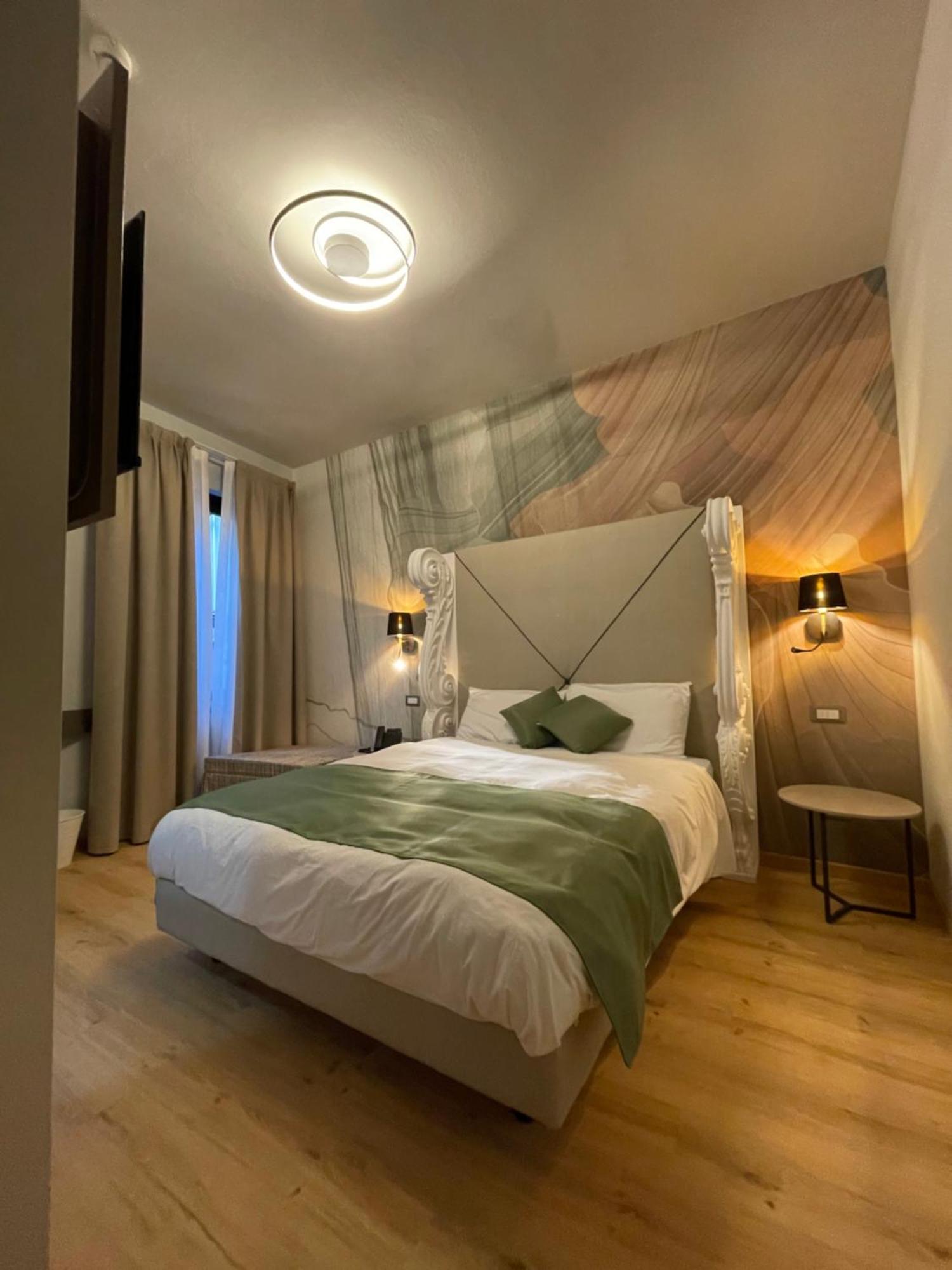Hotel Central Giacomini سالو المظهر الخارجي الصورة